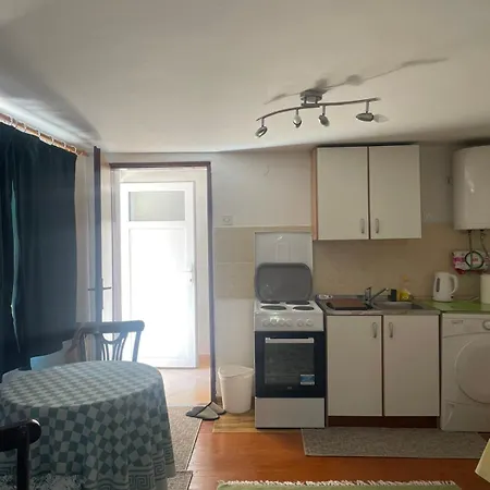 Avlija Apartman *